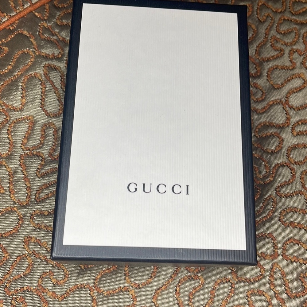 Gucci box